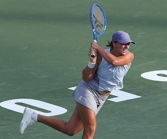 中网第8比赛日看点：辛纳决赛战黑马新星，斯瓦泰克领衔冲八强