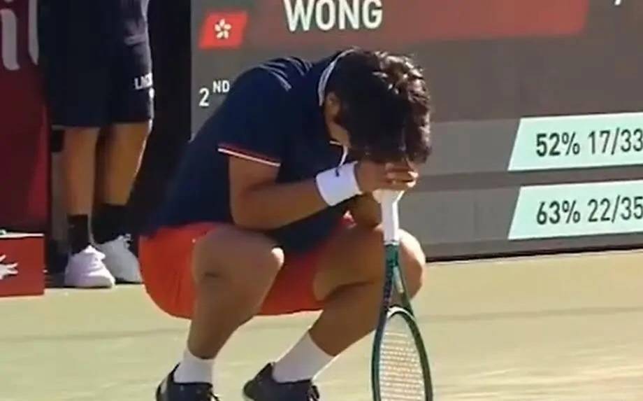 周意首尔不敌黄泽林无缘澳网资格赛，赛后留下男儿泪网友大喊别哭