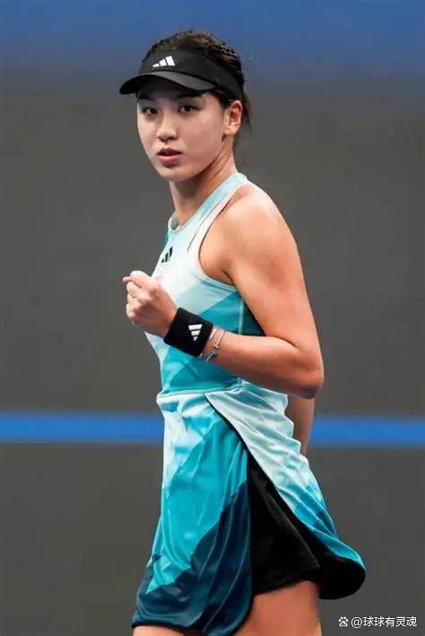 中国网球独苗王欣瑜，到底多飒？决胜盘一分之差，背后不止是心碎