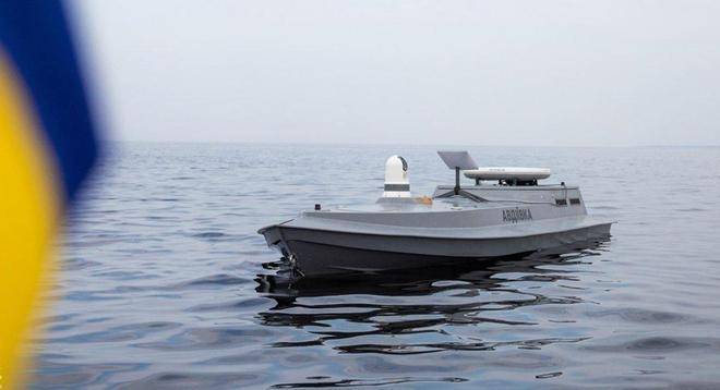 直接偷家！港口内的基洛级潜艇被炸，黑海舰队只剩两艘潜艇了！