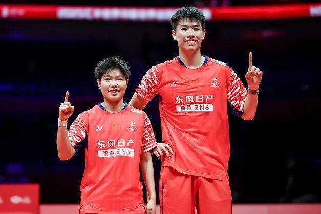 CCTV5直播，14:00，国羽冲4冠，石宇奇VS小波波夫，混双包揽冠亚军