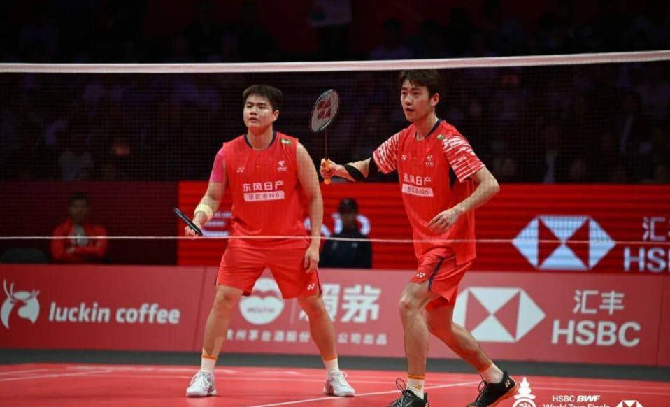 CCTV5直播，14:00，国羽冲4冠，石宇奇VS小波波夫，混双包揽冠亚军