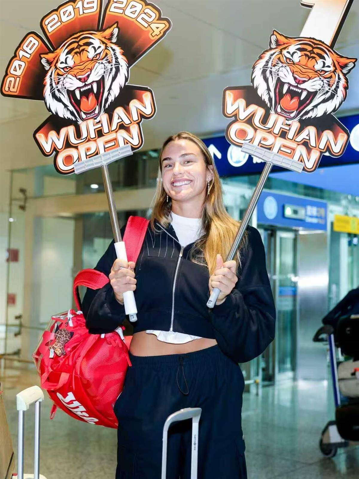 萨巴伦卡抵达武汉，“虎妞”回来了！