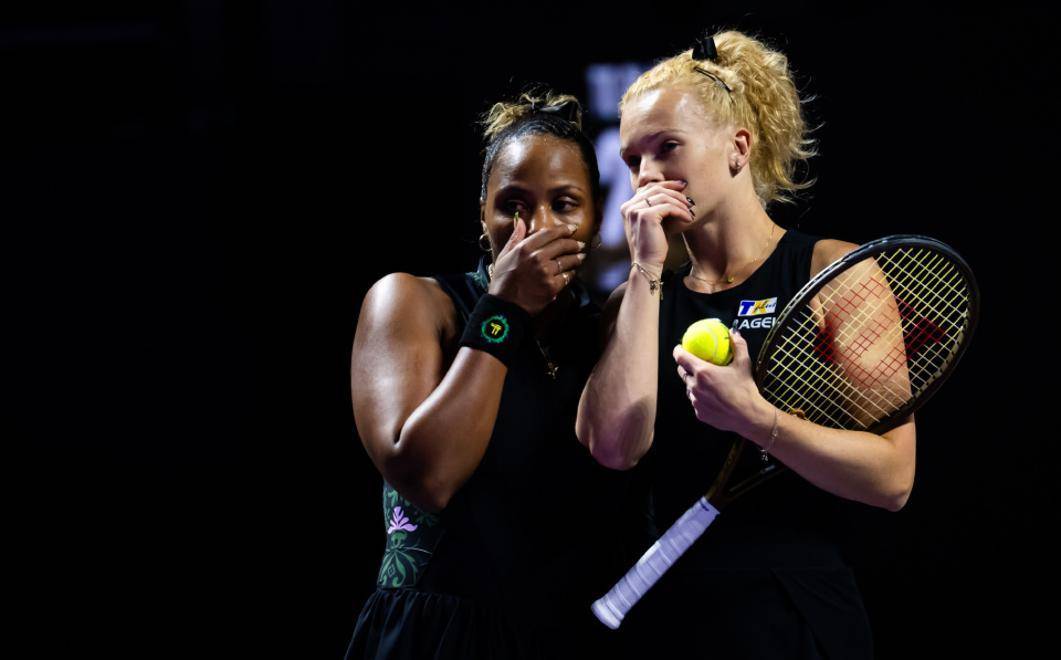 萨巴伦卡全胜晋级！高芙出局