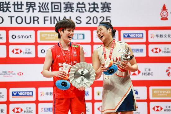 世界羽联世界巡回赛总决赛：国羽收获混双冠军