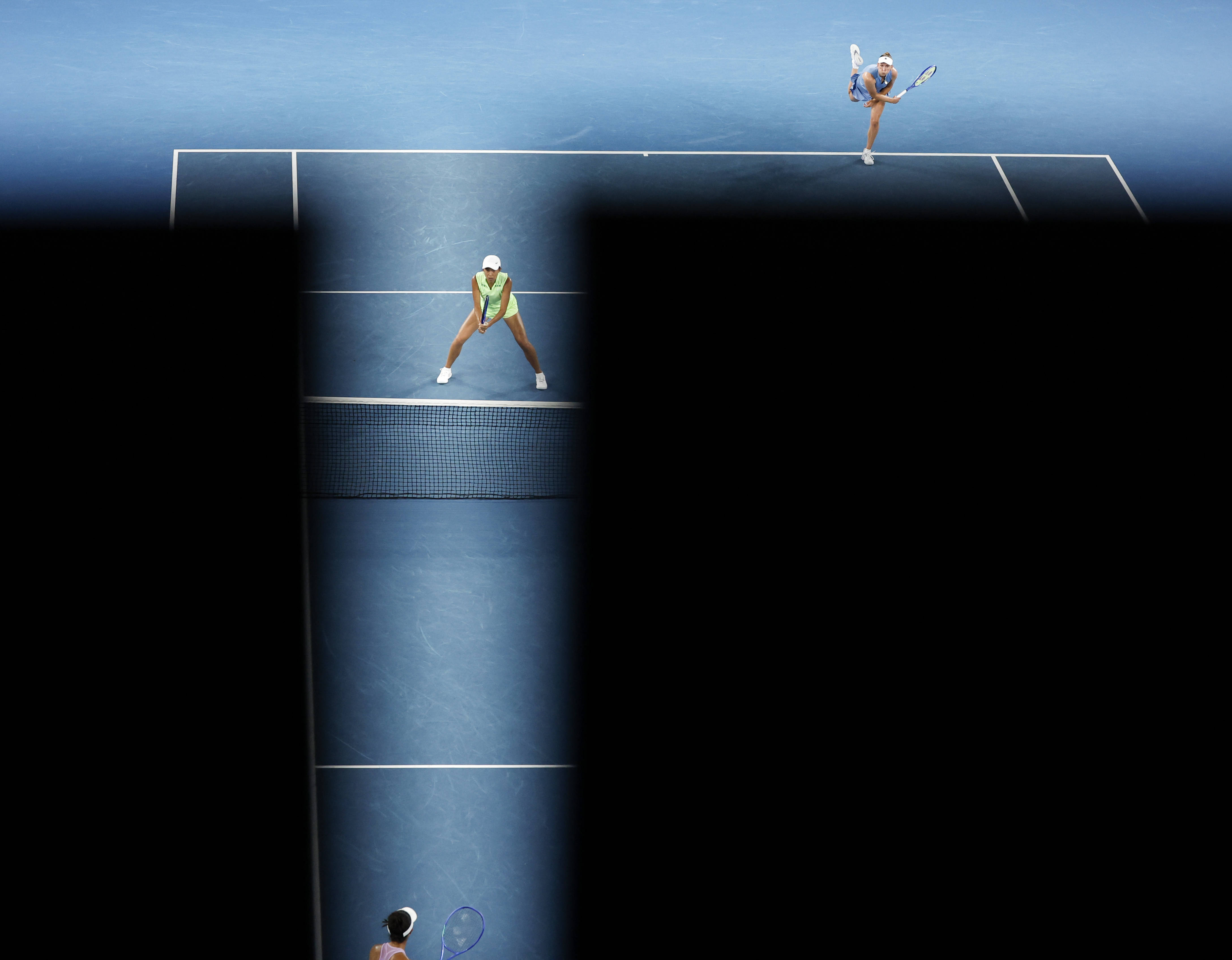 （体育）网球——澳网：张帅/梅尔滕斯晋级女双决赛